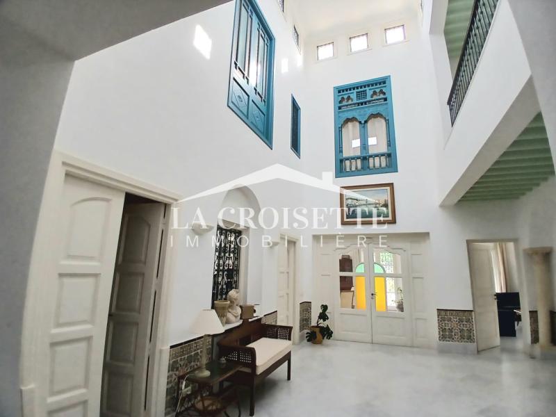 Villa S+6 avec piscine à Gammarth